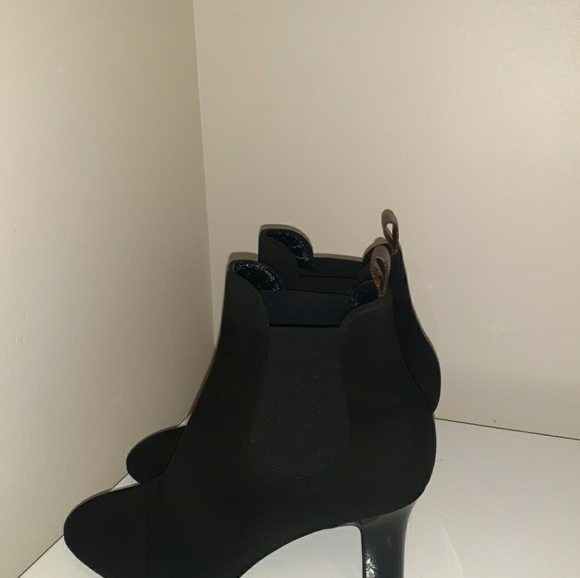🚫SOLD🚫 Louis Vuitton Booties - Picture 7 of 8